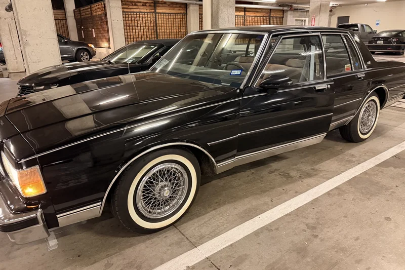 1990 Chevrolet Caprice Classic Base 4