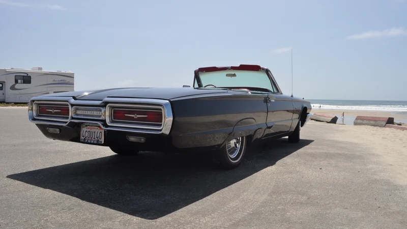 1964 Ford Thunderbird 14