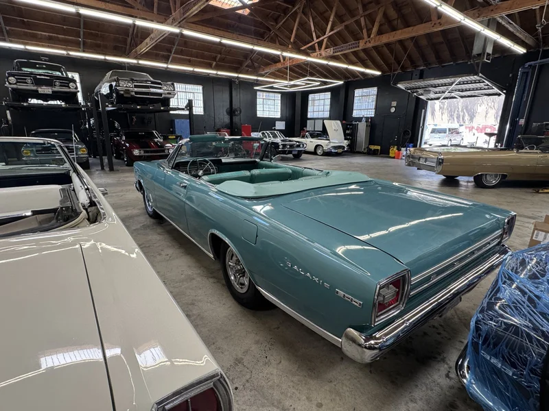 1966 Ford Galaxie 500 7-Litre 11