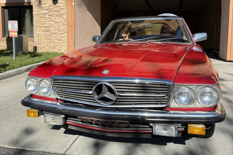 1983 Mercedes-Benz 280 SL in Fontana 2