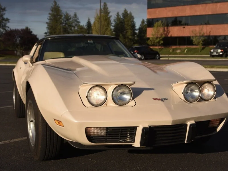 1979 Chevrolet Corvette Base 2
