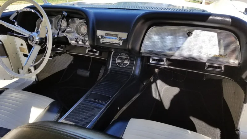 1958 Ford Thunderbird 8