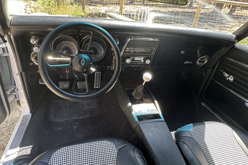 1968 Chevrolet Camaro Base 9