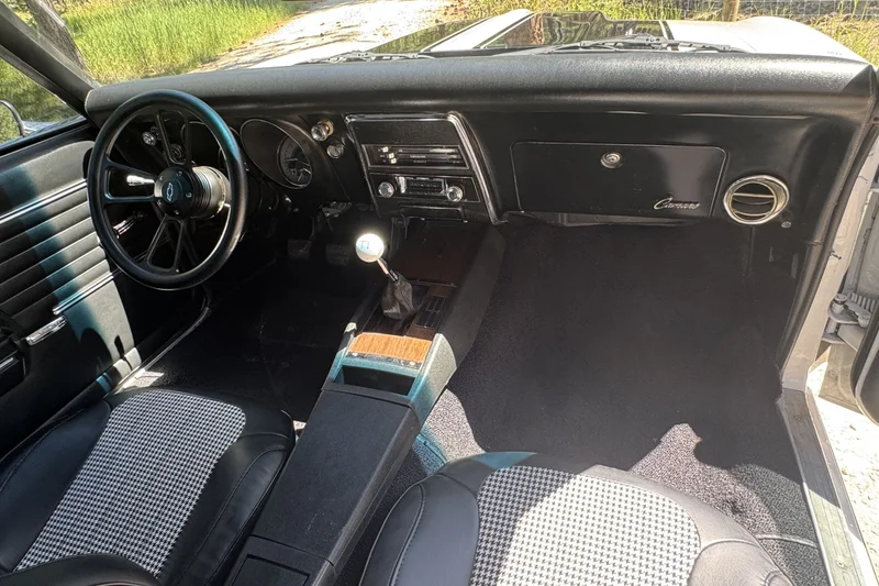 1968 Chevrolet Camaro Base 12