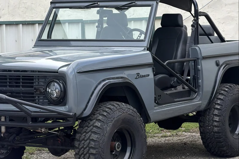 1971 Ford Bronco Base 2