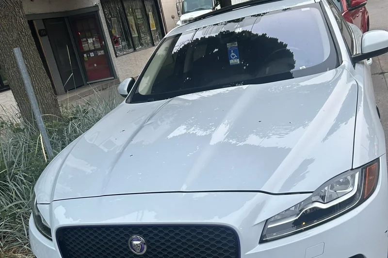 2017 Jaguar F-pace R sport 1