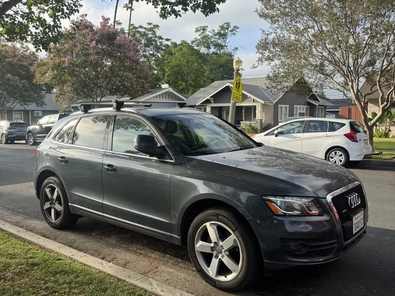 2010 Audi Q5 Premium Plus 1