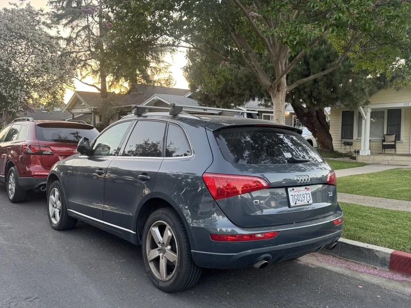 2010 Audi Q5 Premium Plus 2