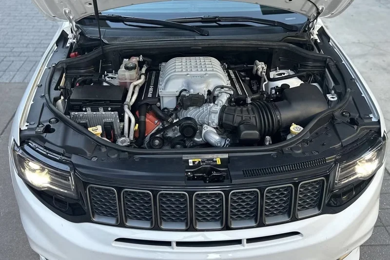 2021 Jeep Grand Cherokee trackhawk 3