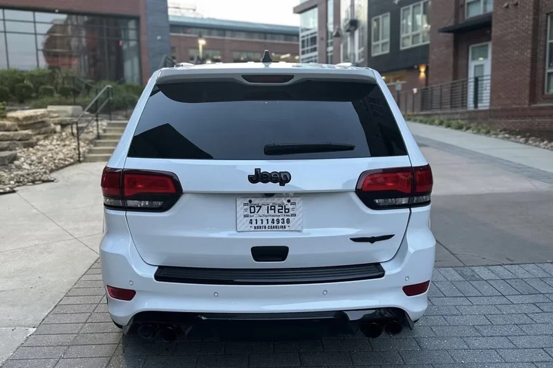 2021 Jeep Grand Cherokee trackhawk 9