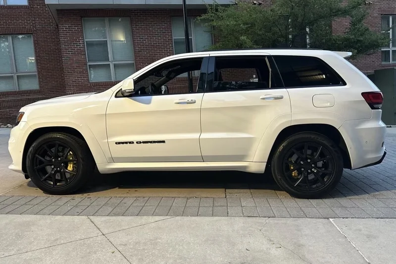 2021 Jeep Grand Cherokee trackhawk 10