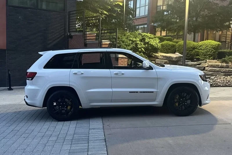 2021 Jeep Grand Cherokee trackhawk 12