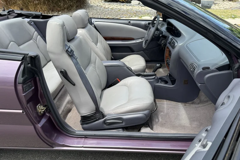 1996 Chrysler Sebring JXI 3
