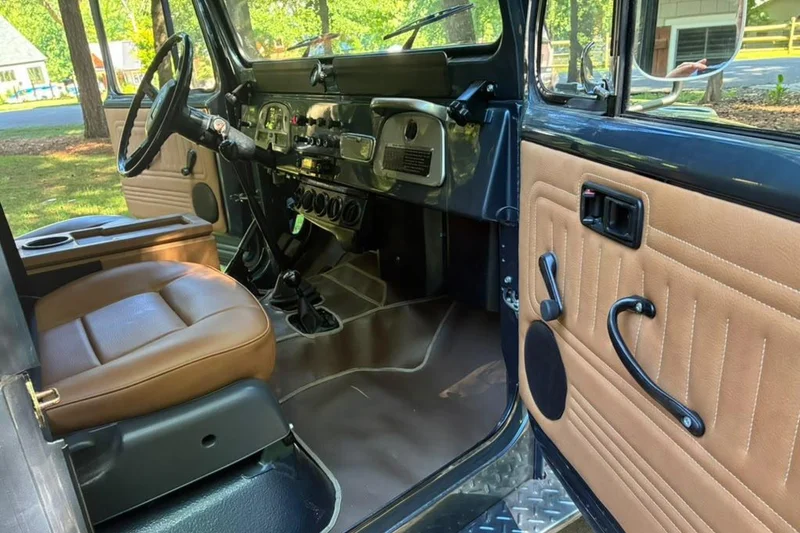 1982 Toyota Land Cruiser FJ43 9