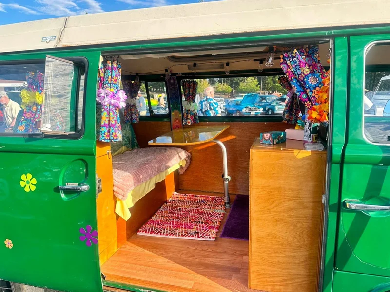 1973 Volkswagen Wesfalia Westfalia/Kombi 9