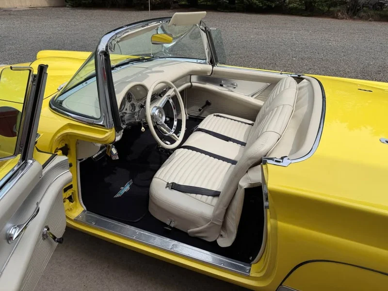 1957 Ford Thunderbird Base 3