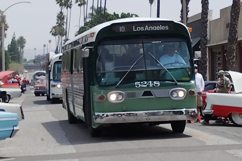 1960 GM TDH 5301 Bus