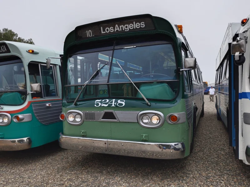 1960 GM TDH 5301 Bus 5