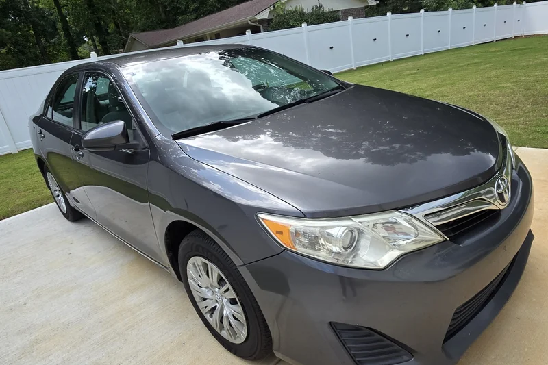 2014 Toyota Camry LE 3