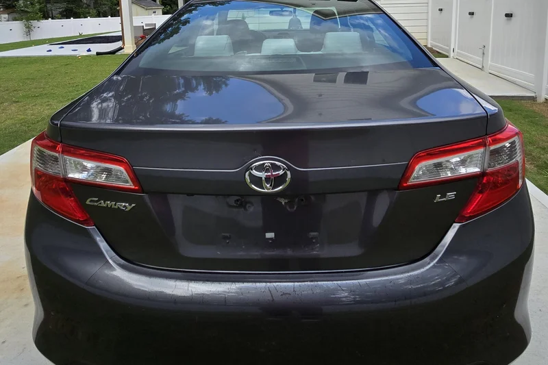 2014 Toyota Camry LE 10