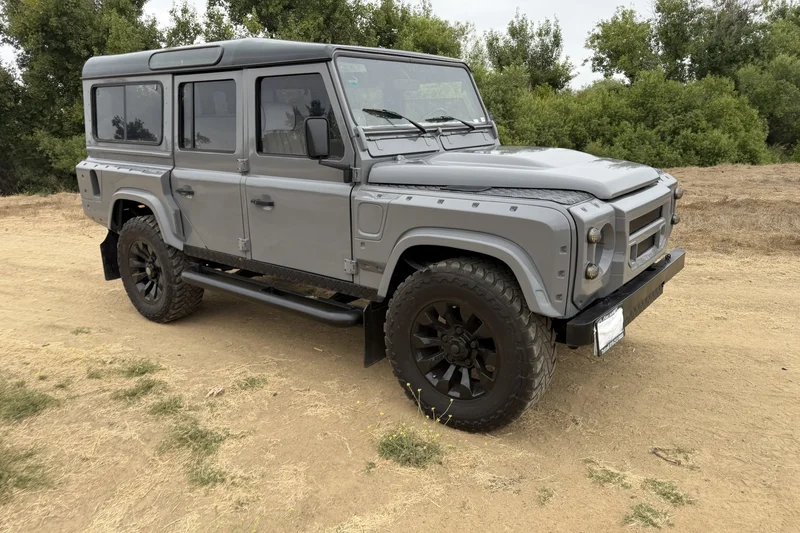 1988 Land Rover Defender 110 Base 2