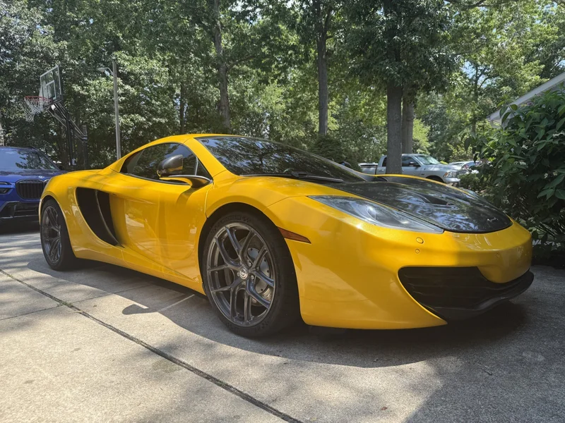 2013 McLaren MP4-12C