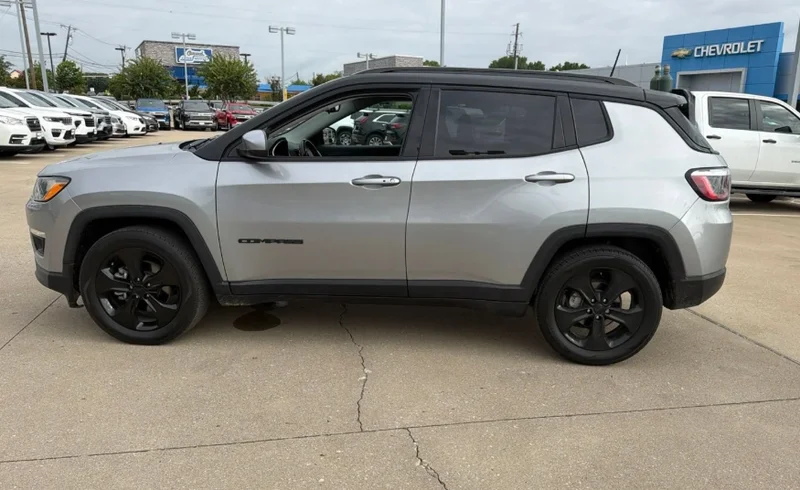 2020 Jeep Compass 4