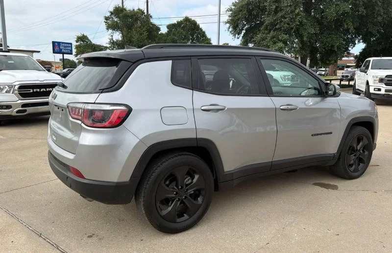 2020 Jeep Compass 3