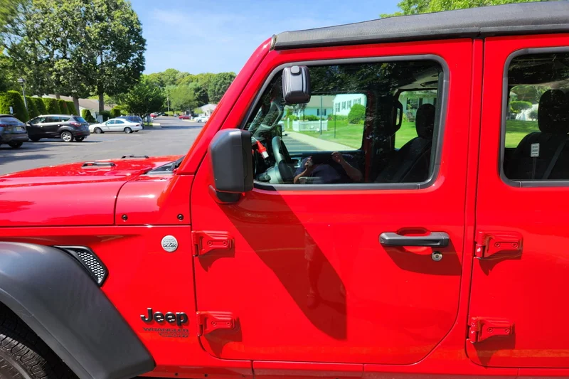 2021 Jeep Wrangler in Southampton 3