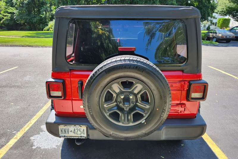 2021 Jeep Wrangler in Southampton 5