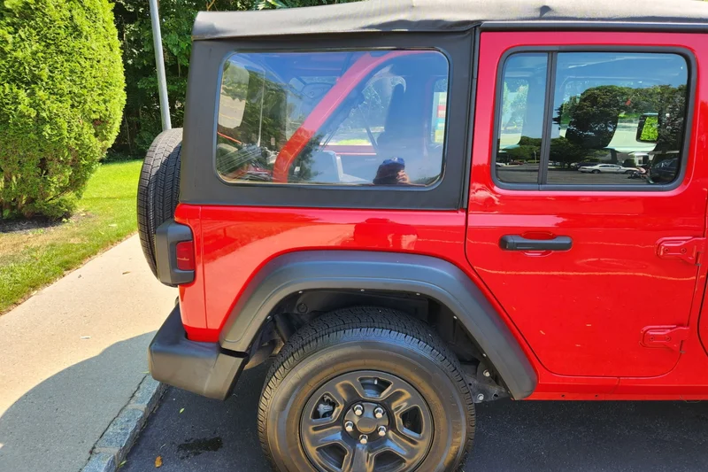 2021 Jeep Wrangler in Southampton 6