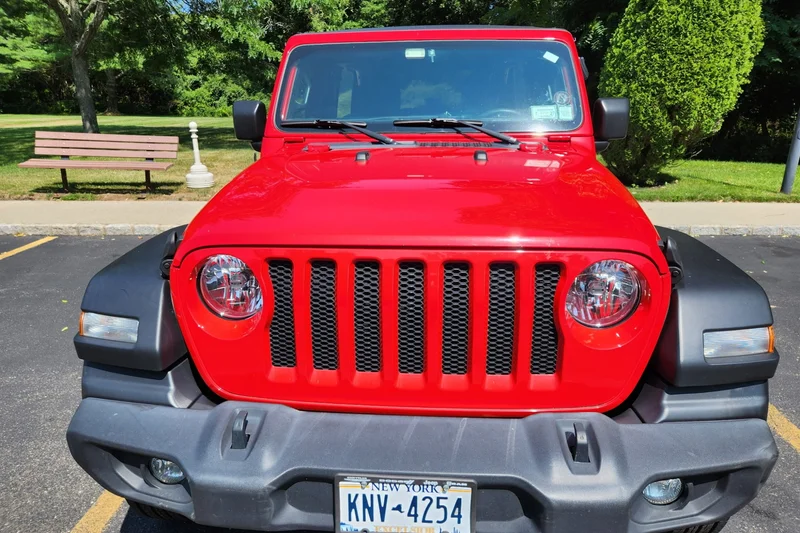 2021 Jeep Wrangler in Southampton 9