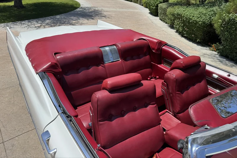 1970 Cadillac DeVille Base 6