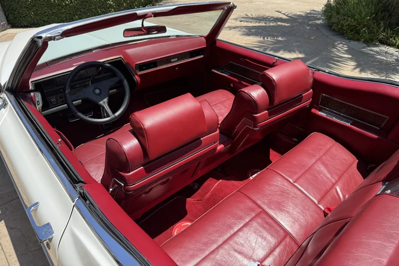1970 Cadillac DeVille Base 7