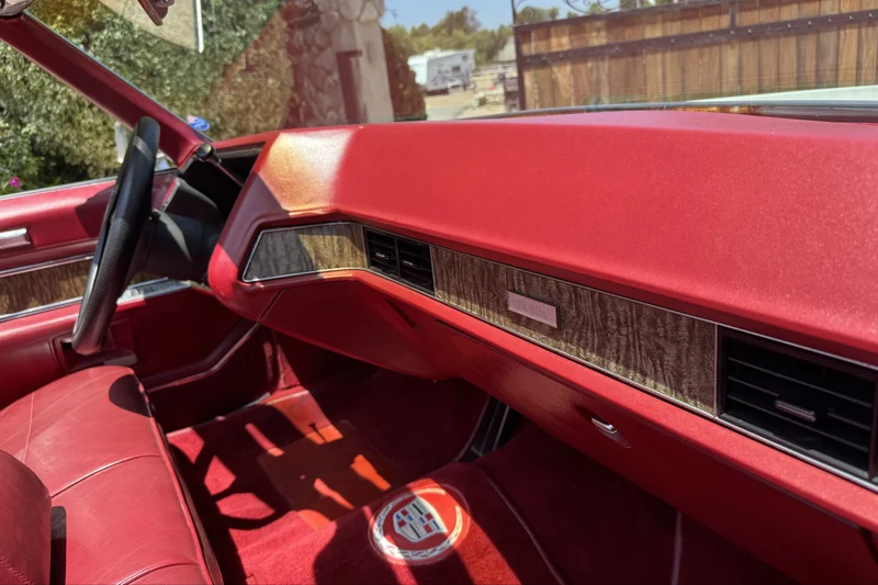 1970 Cadillac DeVille Base 9