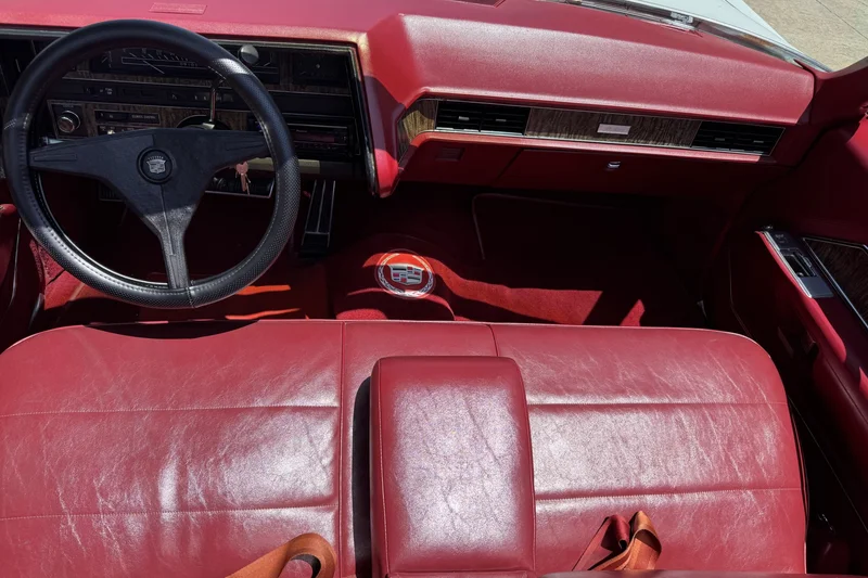 1970 Cadillac DeVille Base 10