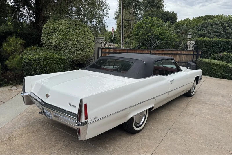 1970 Cadillac DeVille Base 13