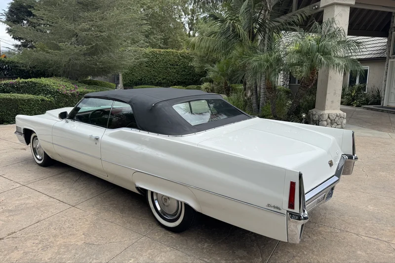 1970 Cadillac DeVille Base 15