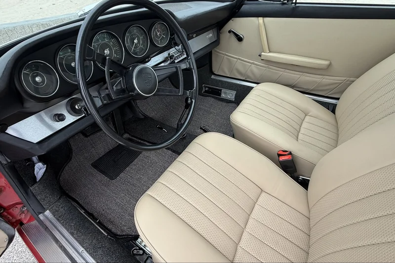 1967 Porsche 911 Base 11