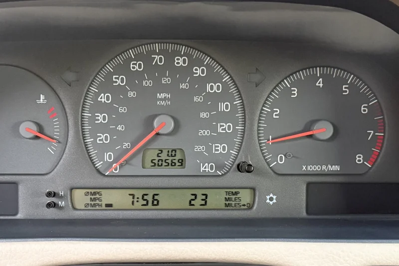 2004 Volvo C70 T5 High Output 11