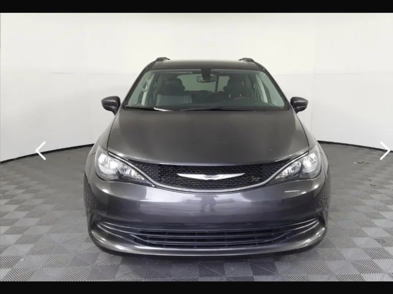 2021 Chrysler Voyager Base 2