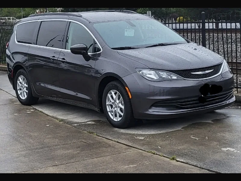 2021 Chrysler Voyager Base