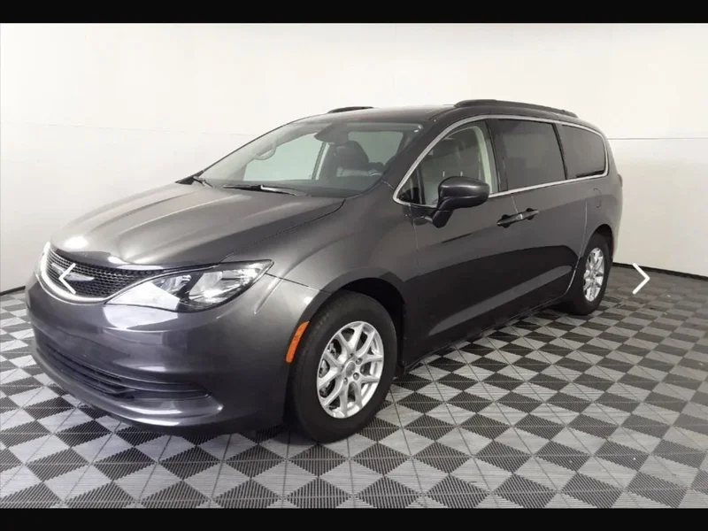 2021 Chrysler Voyager Base 18