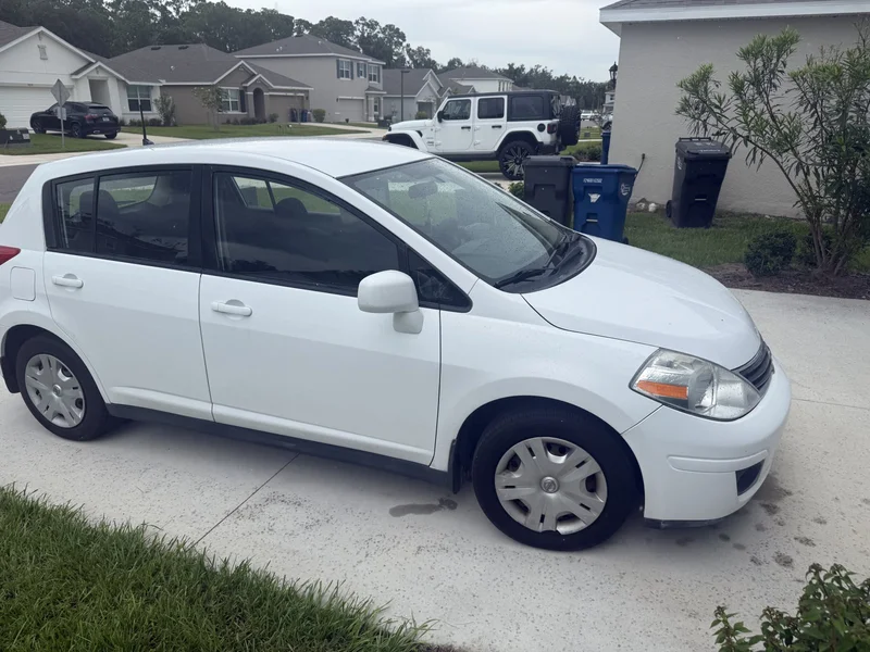 2012 Nissan Versa 8