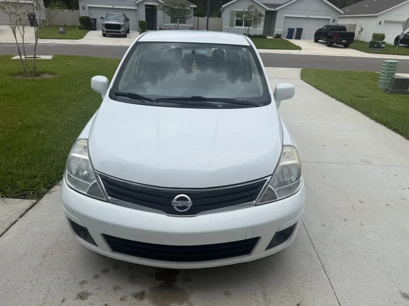 2012 Nissan Versa 9