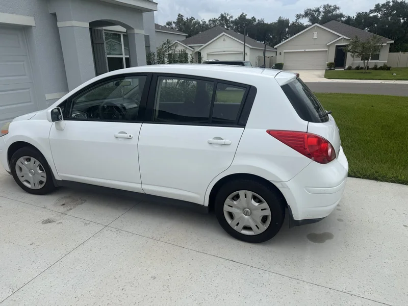 2012 Nissan Versa 11