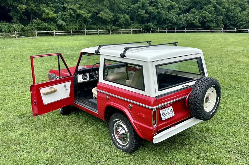 1971 Ford Bronco Base 2