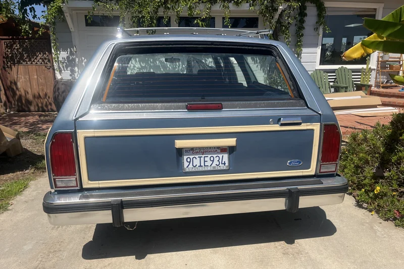 1986 Ford Country Squire LTD 3