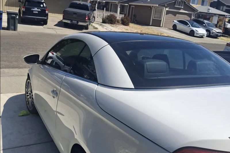 2012 Volkswagen Eos Executive 1