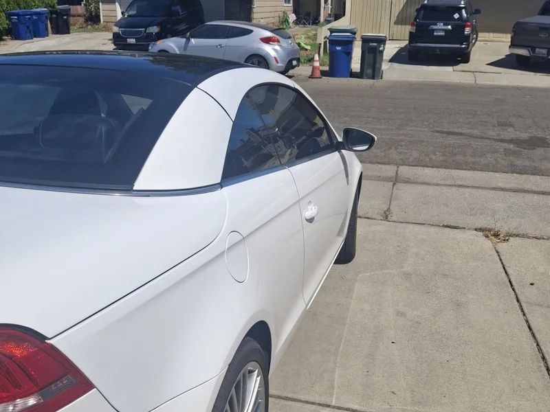 2012 Volkswagen Eos Executive 3
